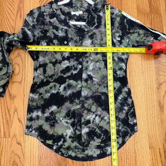 EQUIPMENT FEMME Silk Blouse Camo Batik Tie Die Multicolor S - Picture 17 of 17